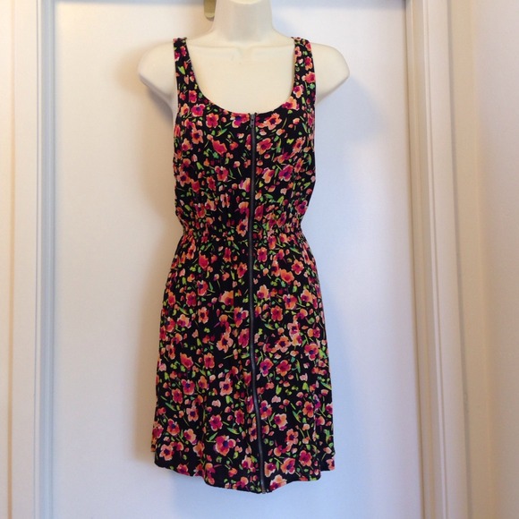 material girl Dresses & Skirts - Floral dress bundle