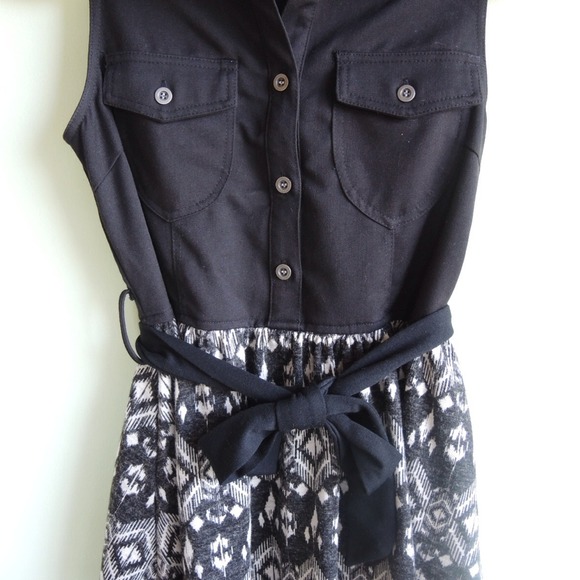 Black & pattern dress - Picture 2 of 4