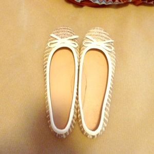 BUNDLED! Super cute flats BOGO 50% off