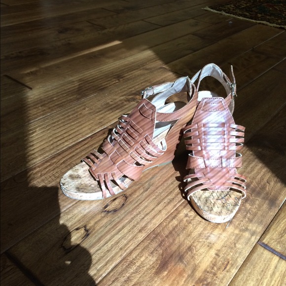 Sandals - Picture 2 of 4