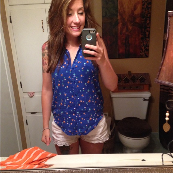 ❌❌❌TRADED❌❌❌❌HOLLISTER sailboat button down
