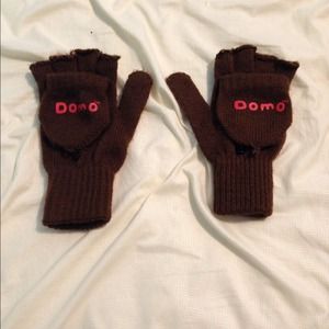 Hot Topic Domo gloves