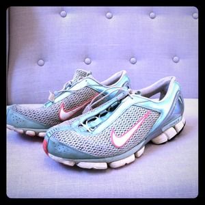 Nike Zoom Air with Dynamic Heel Fit size 10