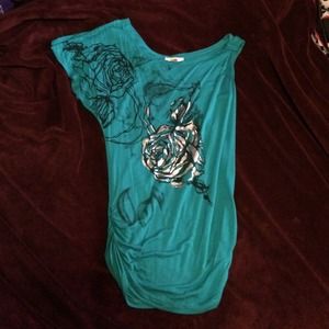 ✨Cute teal asymmetrical top✨