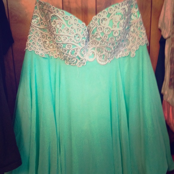 Homecoming/prom short seafoam green dress