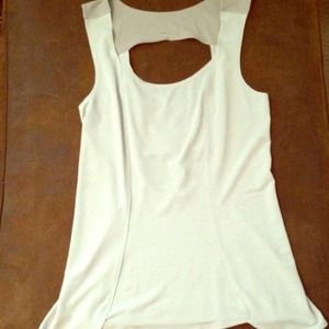 Lululemon bundle runners top and speed shorts.