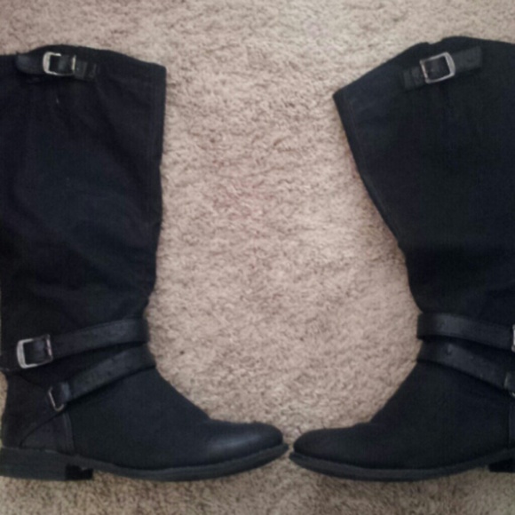 Black buckled boots