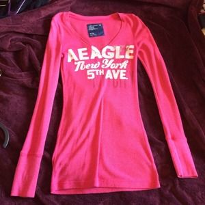 ✨AE Pink Long-sleeved Shirt✨