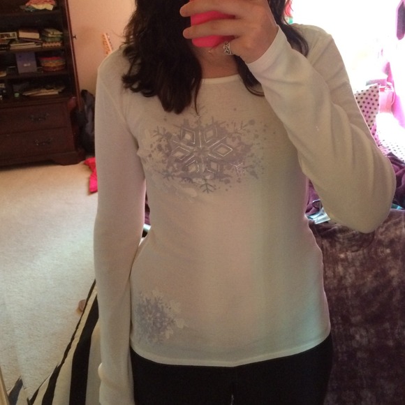 ✨White Long-sleeved Snowflake Shirt✨ - Picture 2 of 2