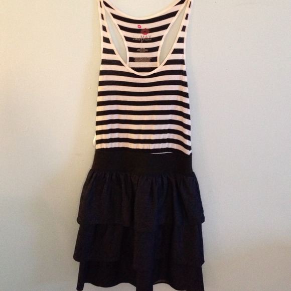 Dress with Ruffle skirt