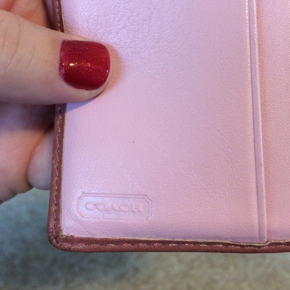 Coach Soft Pink Leather Wallet - Picture 4 of 4