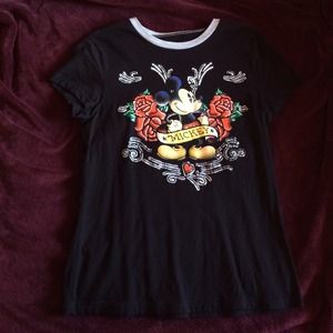 ✨Black Mickey Shirt✨