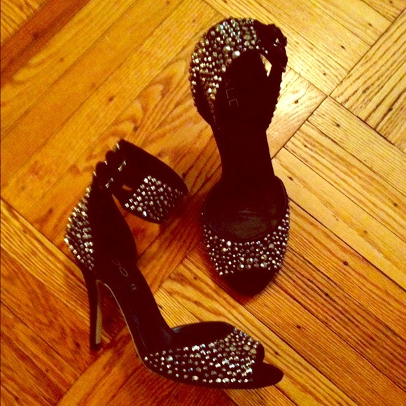 ALDO Shoes - Show stopping studded Aldo heels!