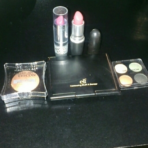 Gently used Makeup Bundle