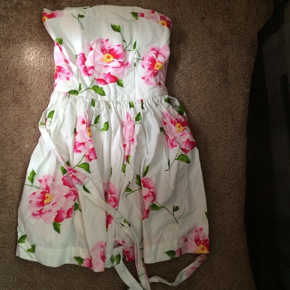 Abercrombie & Fitch dress size small