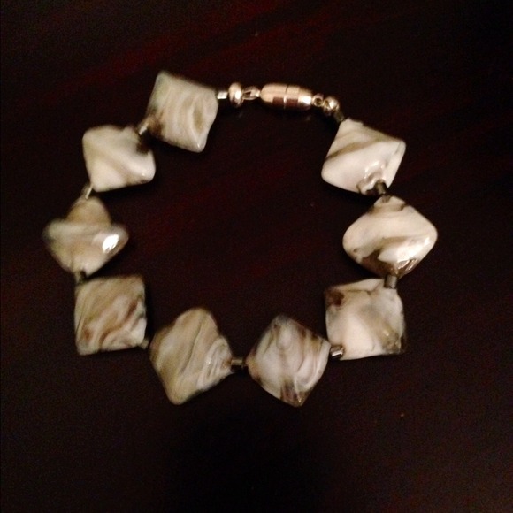 Oyster shell  magnetic bracelet