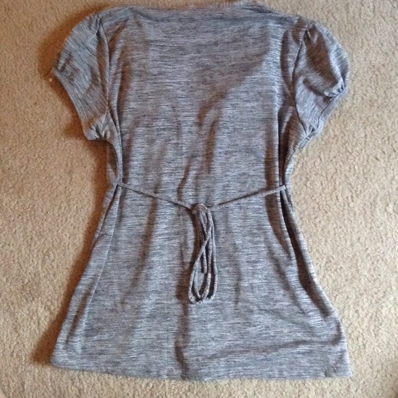Charcoal Grey Ruffled Top🐨 - Picture 3 of 4