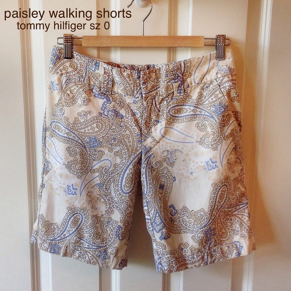 Paisley print walking shorts. Tommy Hilfiger sz 0