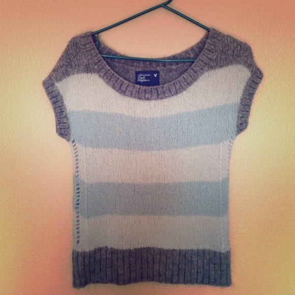 Knit short sleeved shirt