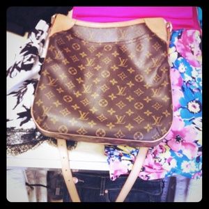 Louis Vuitton MM Odeon like new authentic