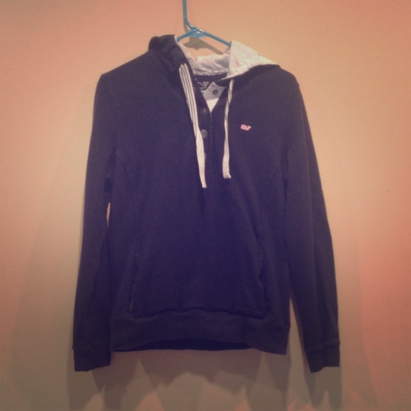 Vineyard Vines hoodie