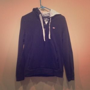 Vineyard Vines hoodie