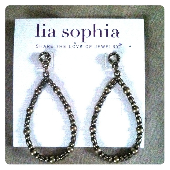 lia sophia earrings