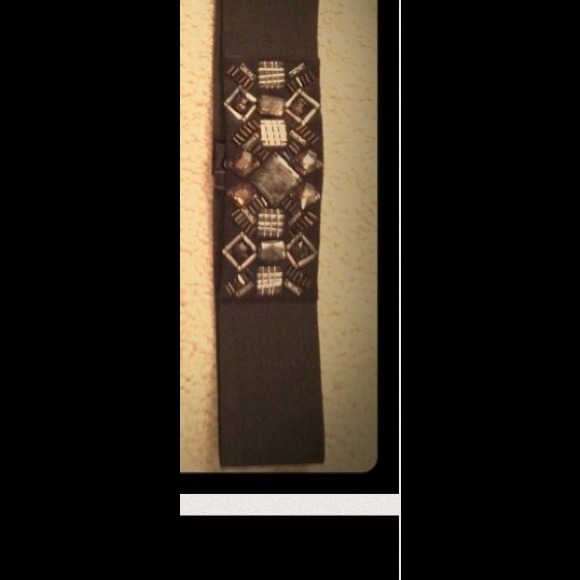 One Bcbg belt