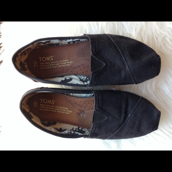 Toms Size 7