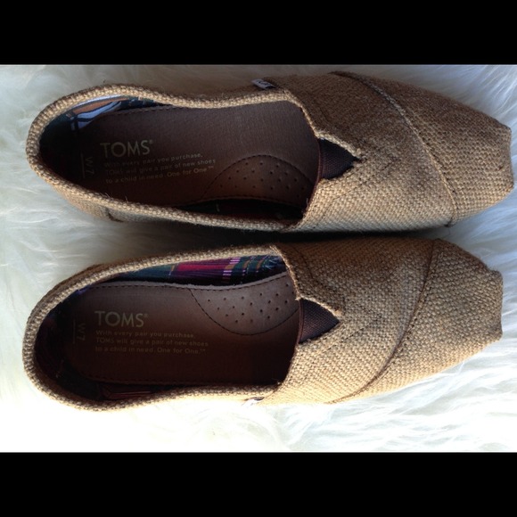 Toms