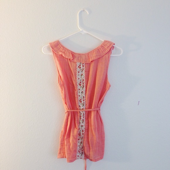 Collared Top - Picture 2 of 2