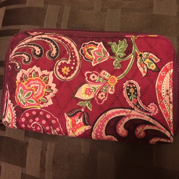 Vera Bradley Piccadilly plum wallet