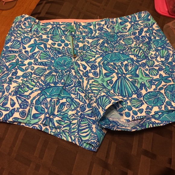 Lilly Pulitzer callahans size 4