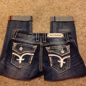Size 25 Rock Revival capris - medium wash