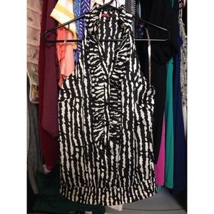 ❌SOLD❌ 🌸Forever 21🌸 Ruffle Top