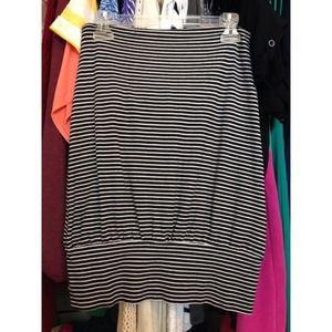 ❌SOLD❌ 🌺Fighting Eel🌺 B&W Striped Tube Top