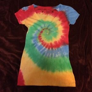 ✨Tye Dye V-Neck✨