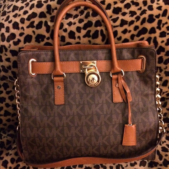 Large MK Brown Signature Hamilton💜 - Picture 1 of 4