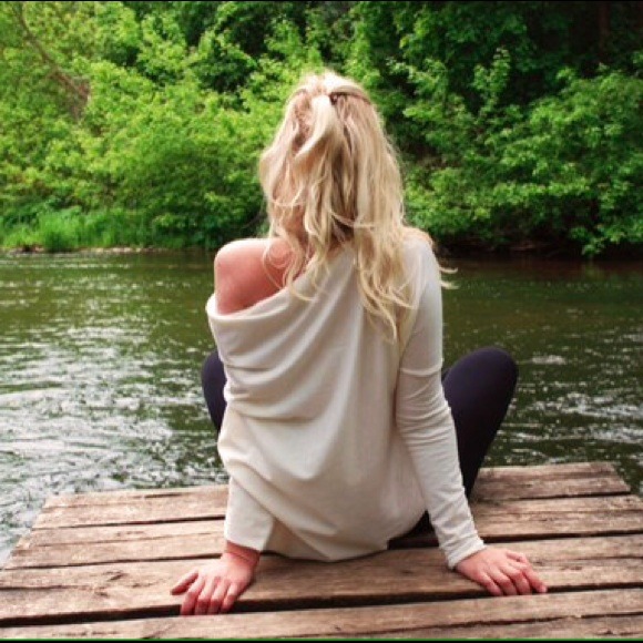 LeMuse Cream Top - Picture 3 of 4