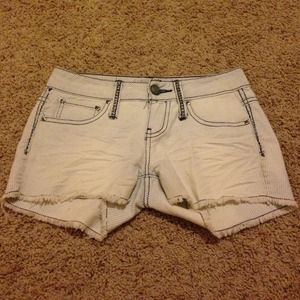 Size 25 Daytrip shorts
