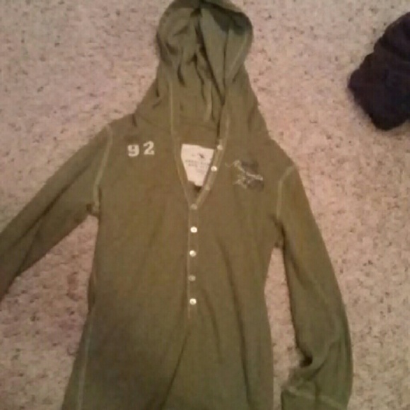 Green Abercrombie sweater - Picture 1 of 2