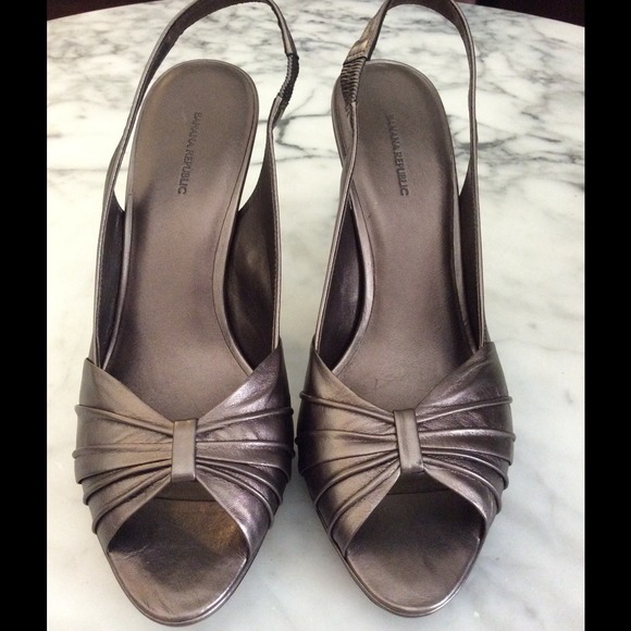 Banana Republic "Alexis" sz 10 Platform Heels - Picture 3 of 4