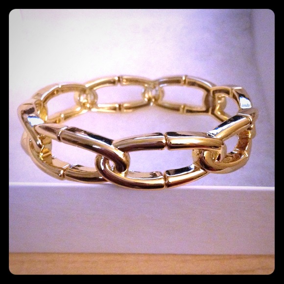 Gold stretch bracelet