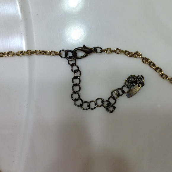 ✨Peace Sign Necklace✨ - Picture 4 of 4