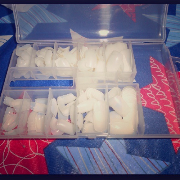 False nails. Any design. Fs
