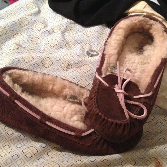 uggs - Picture 3 of 3
