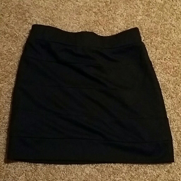 Lush mini skirt