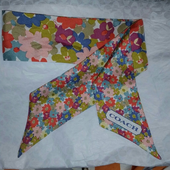 Sold**NWT Coach Signature Floral Ponytail Scarf
