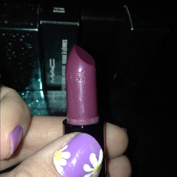 BNIB Mac Goddess of the Sea Lipstick