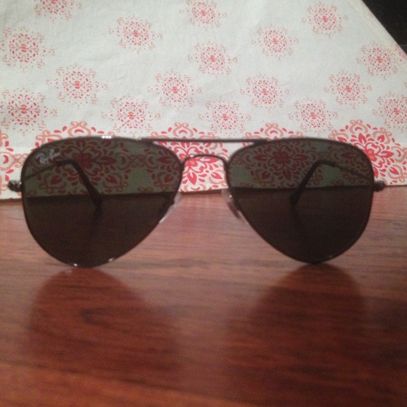 Brand new aviator Ray Bans. Reserved for lisahydo.